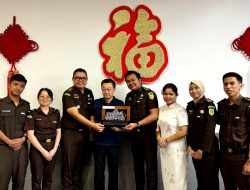 Sebanyak 7 Orang Pegawai Kejaksaan RI di Wisuda Bahasa Mandarin