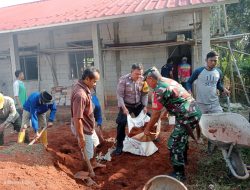 Sinergitas TNI POLRI Kerja Bakti Bersama Warga Layapan di Madrasah Arohmah