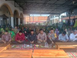 Kapolsek Patokbeusi dan Anggota Menghadiri Pengajian Rutin Muslimat NU Patokbeusi