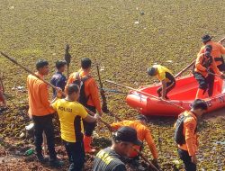 Kapolsek Purwadadi Ikut Terjun Bersama Forkopimcam dan PJ Bupati Bersihkan Situ Cipaten