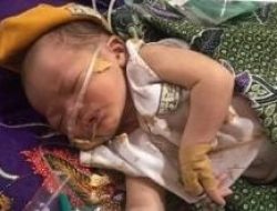Anak Dari Seorang Kuli Angon Bebek Terlahir Tidak Miliki Anus, Malik Alfarizi Kini Butuh Uluran Tangan