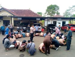 Polsek Purwadadi Amankan 25 Pelajar dan 12 Senjata Tajam dari Geng Avatar Mistery