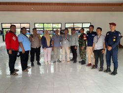 Kapolsek Amankan Pendistribusian Logistik Bilik Suara dari KPU Subang ke Gudang Logistik PPK Kecamatan Patokbeusi
