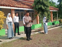 Jadi Pembina Upacara Bendera, Ini Pesan Kanit Binmas Polsek Patokbeusi