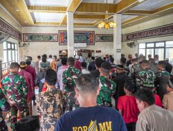 Satgas TMMD ke-123 Kodim 0605/Subang Laksanakan Shalat Jumat Berjamaah Bersama Warga