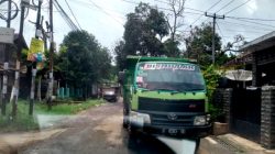 Molitas Mobil Galian Tanah Merah Bikin Becek, Ngebul dan Merusak Jalan, Mana Bupati dan Gubernur