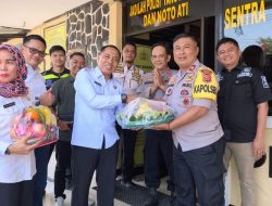 Surprise HUT Bhayangkara Ke-80, Camat Beri Kejutan Untuk Kapolsek Patokbeusi