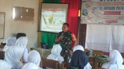 Tanamkan Kecintaan Kepada Tanah Air Anggota Koramil 0507/PBR Berikan Materi Wasbang Kepada Siswa SMK AL-INTISAB