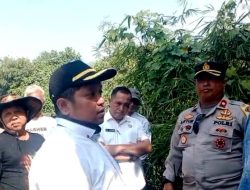 Mantan Anggota DPRD dan Kades Kukuh Tolak Pembongkaran Portal