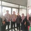 Kapolsek Patokbeusi Pimpin Pengamanan Pendaftaran Bakal Calon PAW Kepala Desa Gempolsari