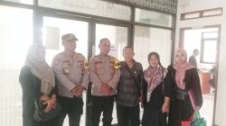 Kapolsek Patokbeusi Pimpin Pengamanan Pendaftaran Bakal Calon PAW Kepala Desa Gempolsari