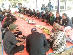 Padepokan Sempring Siliwangi Bersama Kartar Desa Legonkulon Adakan Tasyakuran Hajat Tumpeng